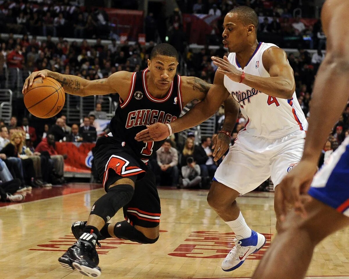 Derrick Rose 2011. Дриблинг мяча в баскетболе.