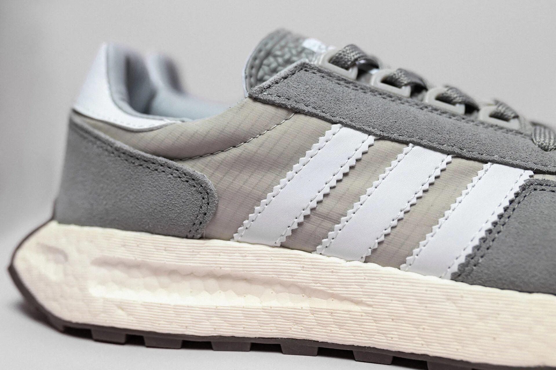 Adidas кроссовки retropy e5. Кроссовки adidas Originals retropy e5. Кроссовки adidas retropy e5 Grey Green. Adidas retropy e5 серые.