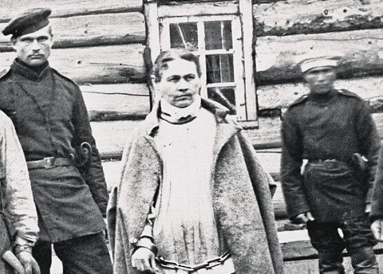 Сонька золотая ручка памятник фото Памятник Соньке Золотой Ручке люди сделали культовым: "Соня, милая, помоги!