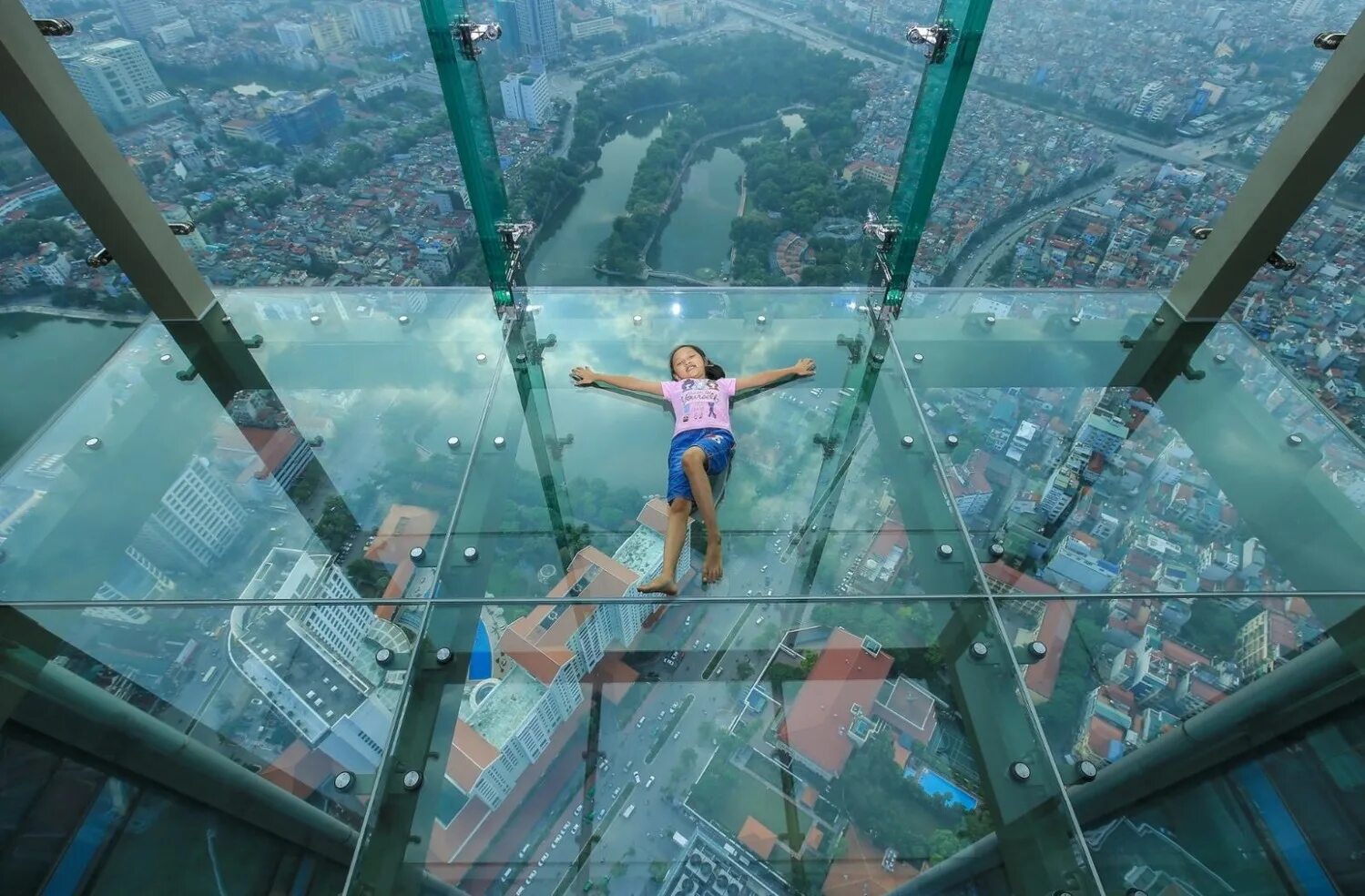 Останкинская башня 2001. Высота ташкентской телебашни. Вычислите примерную высоту телевизионной башни в останкино. Громоотвод останкинской телебашни. Останкинская телебашня москва сообщение.