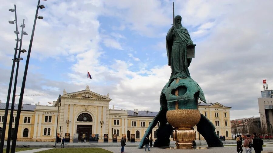 Сербия памятники. Памятник Стефану Немане. Рукавишников Белград памятник. Памятник Стефану Немане в Белграде Рукавишников.