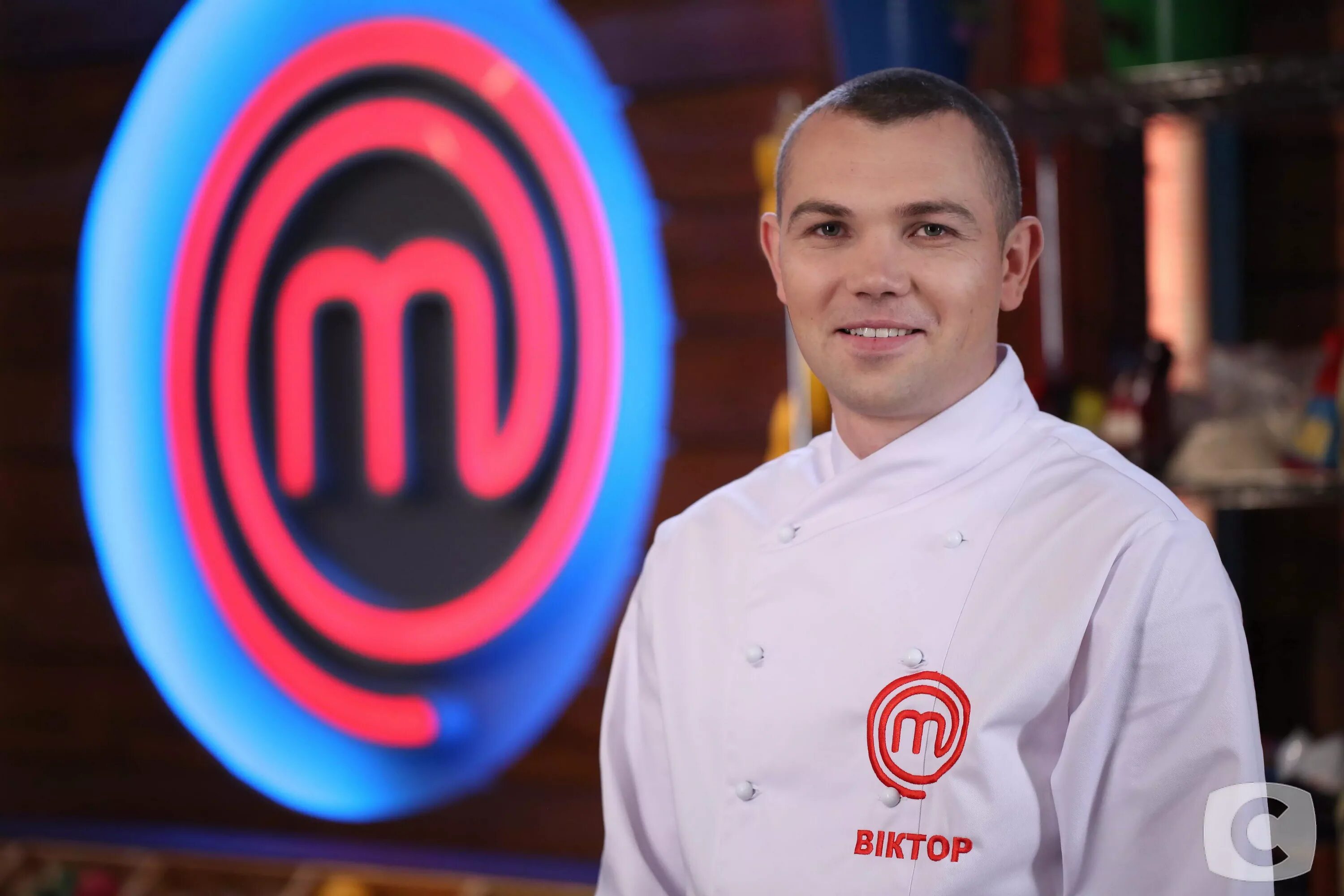 Мастер шеф 5 участники. Мастер шеф профессионалы 2023. Мастер шеф 1 судьи. Мастер шеф 4. Мастершеф блоггер.