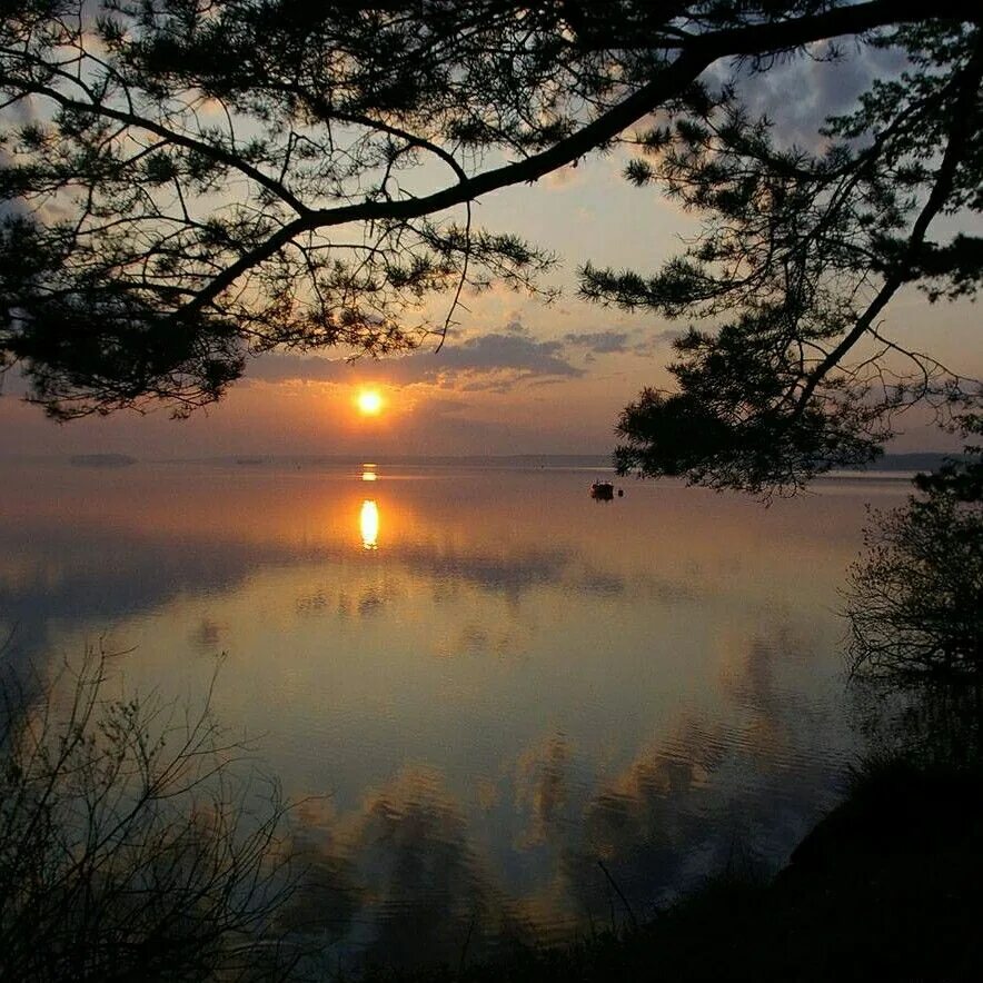 Луч света новый свет. Тихий вечер. Красивого вечера. Природа вечер.