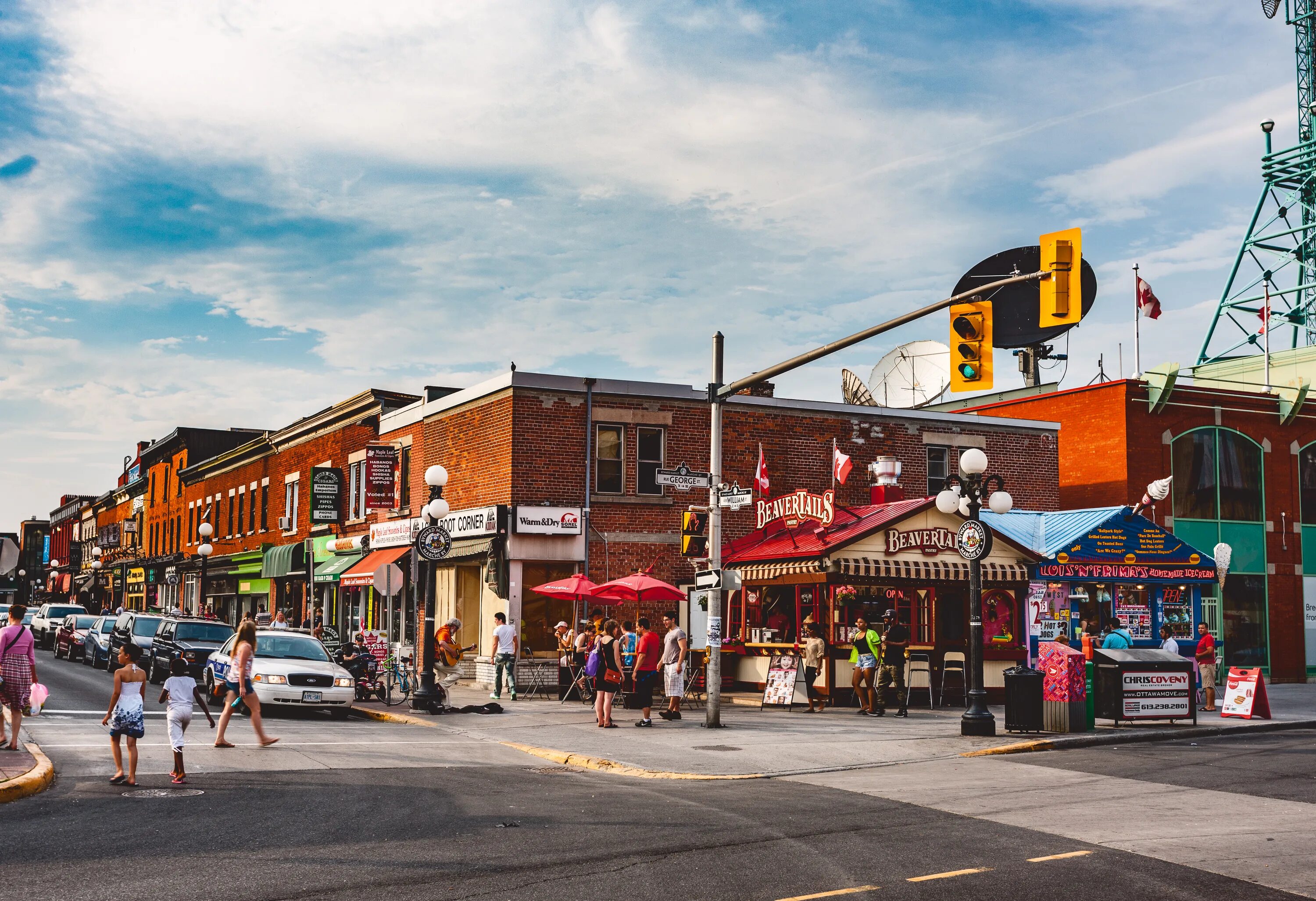Byward market ottawa. Рынок байорд оттава. Район byward market оттава. Городской рынок. Рынок канады.