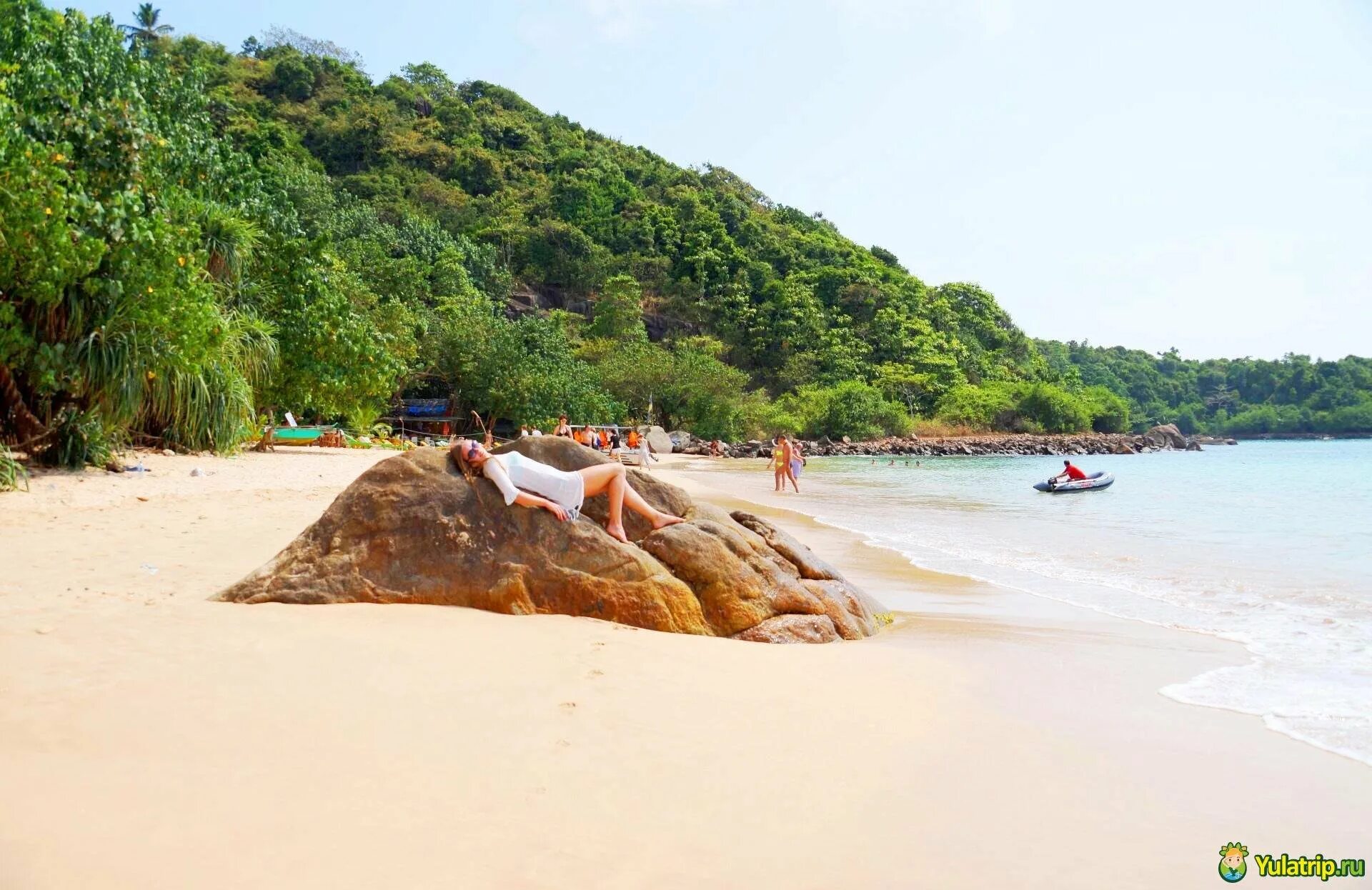 Погода в унаватуне шри. Джунгли Бич Унаватуна. Jungle Beach Шри Ланка Унаватуна. Пляж Джангл Бич Унаватуна. Пляж Jungle Beach (Шри-Ланка, Унаватуна).