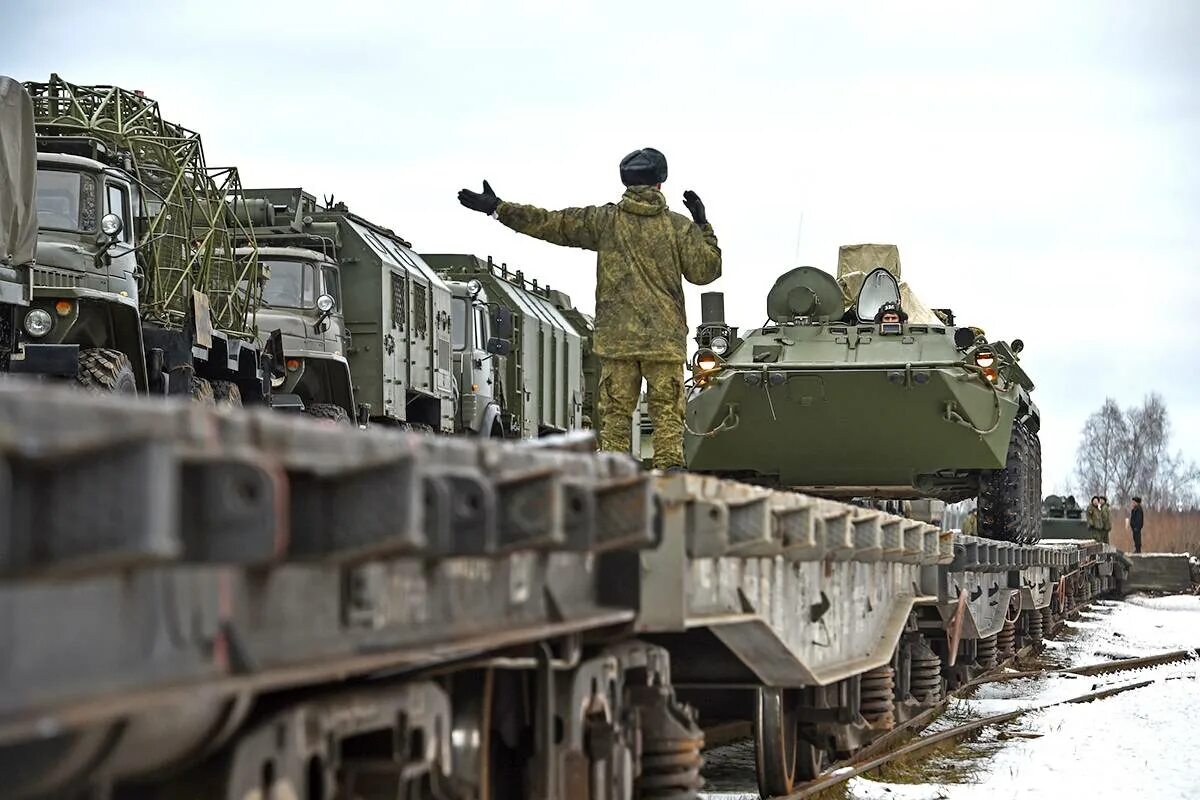 Если войска западных стран войдут. Военные учения 15 февраля Союзная решимость Белоруссии с Россией. Учения в Белоруссии 2022 военные с Россией. Учения российских войск в Белоруссии. Вс РФ на границе с Украиной.