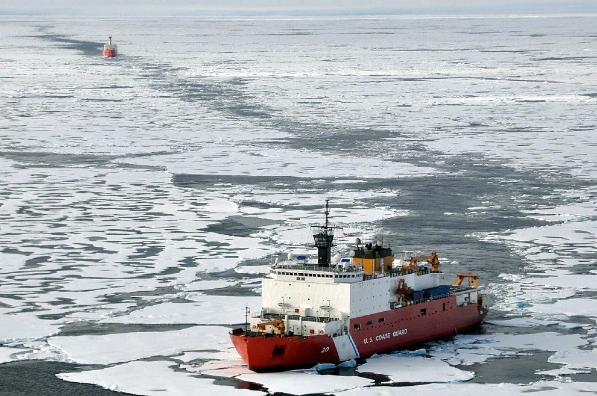 Северный Ледовитый океан ледокол. Северный морской путь Северный Ледовитый океан. Корабль Маннергейма в Арктике. Ледокол береговой охраны Healy. Караван судов