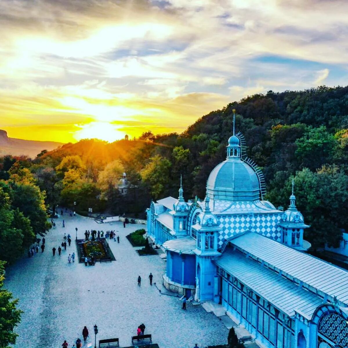 Пушкинская галерея Железноводск. Пушкинская галерея Железноводск вид сверху. Пушкинская галерея Пятигорск. Галерея Пушкина в Железноводске. Железноводск название