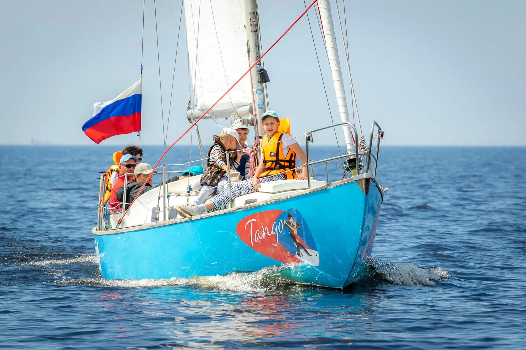 Яхта 6 метров. Яхта ботня. santer 760. яхта 6 метров парусная. botnia 6 яхта.