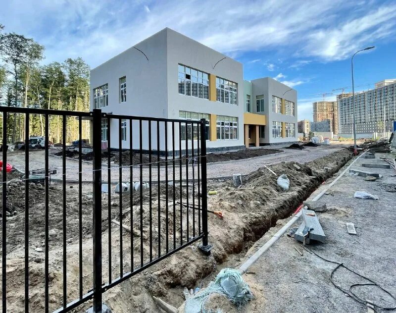 Очередь в сад 2023. Очередь в сад 2023. Очередь в детский сад. Доу очередь в детский сад. Фотосессия в садике.