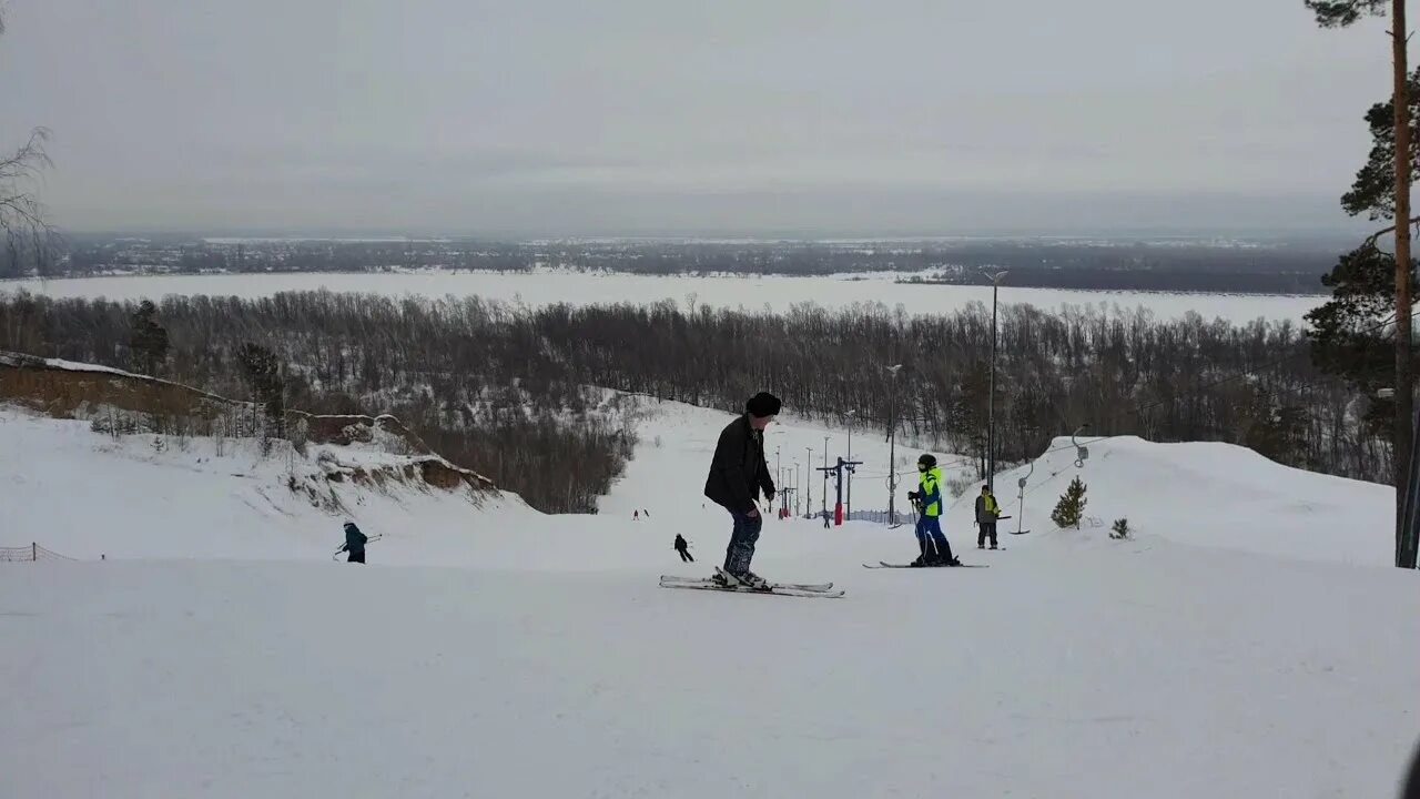 Авальман барнаул камера. Горнолыжный комплекс Авальман Барнаул. Лыжная база Авальман Барнаул. Горка Авальман Барнаул. Веб камера Авальман Барнаул.