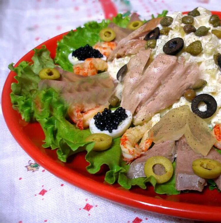 Оригинальный салат оливье 19 века. Салат люсьена оливье. Настоящий салат оливье. Оливье 19 век. Классический оливье люсьена.