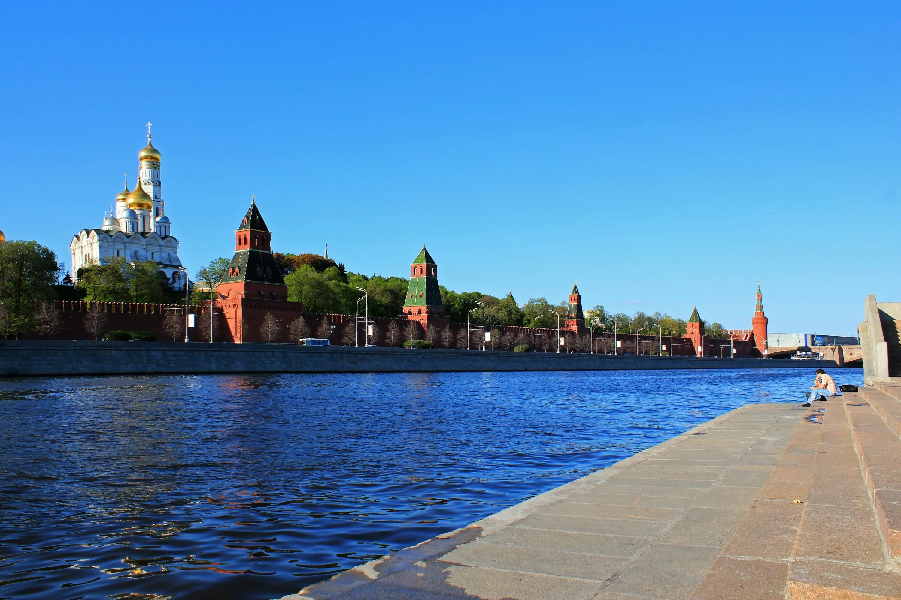 Реки Москвы. Москва река Кремль. Набережная Москвы-реки Москва. Город Москва река набережная. Russia coasts