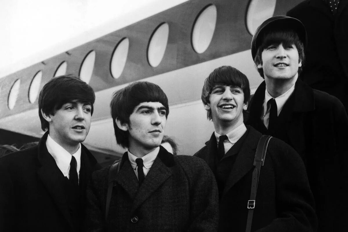 Битлз сан. The beatles 1964. август 1964 битлз. битлз фотосессия 1964. стрижка битлз.