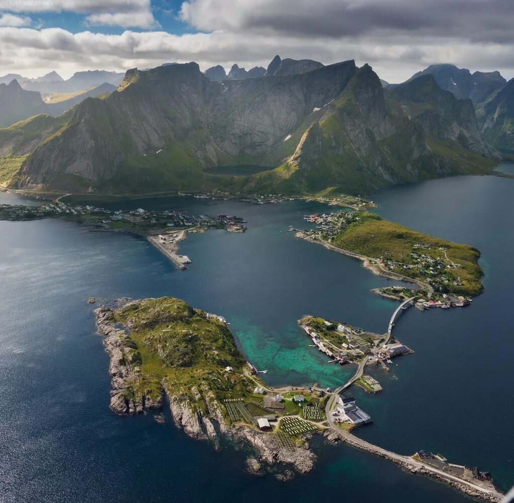 Норвегия высота над уровнем моря. Лафотенский остров Норвегия. Лофотенские острова, Норвегия. Архипелаг Лофотен Норвегия. Норвегия фьорды Лофотенские острова.