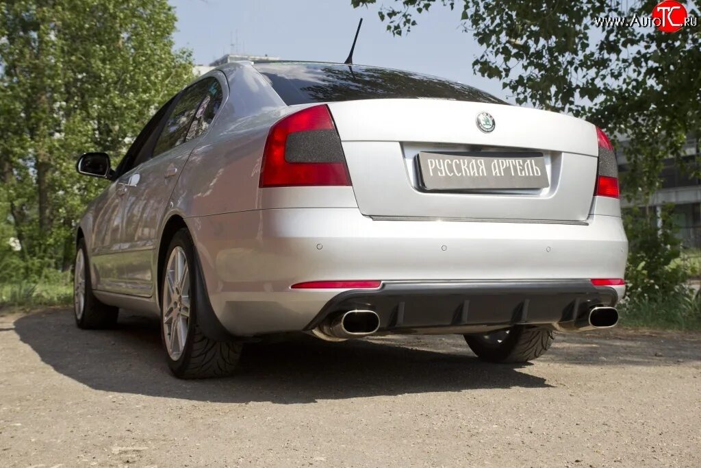 Задний диффузор Octavia RS a5. Диффузор на задний бампер Skoda Octavia a5.