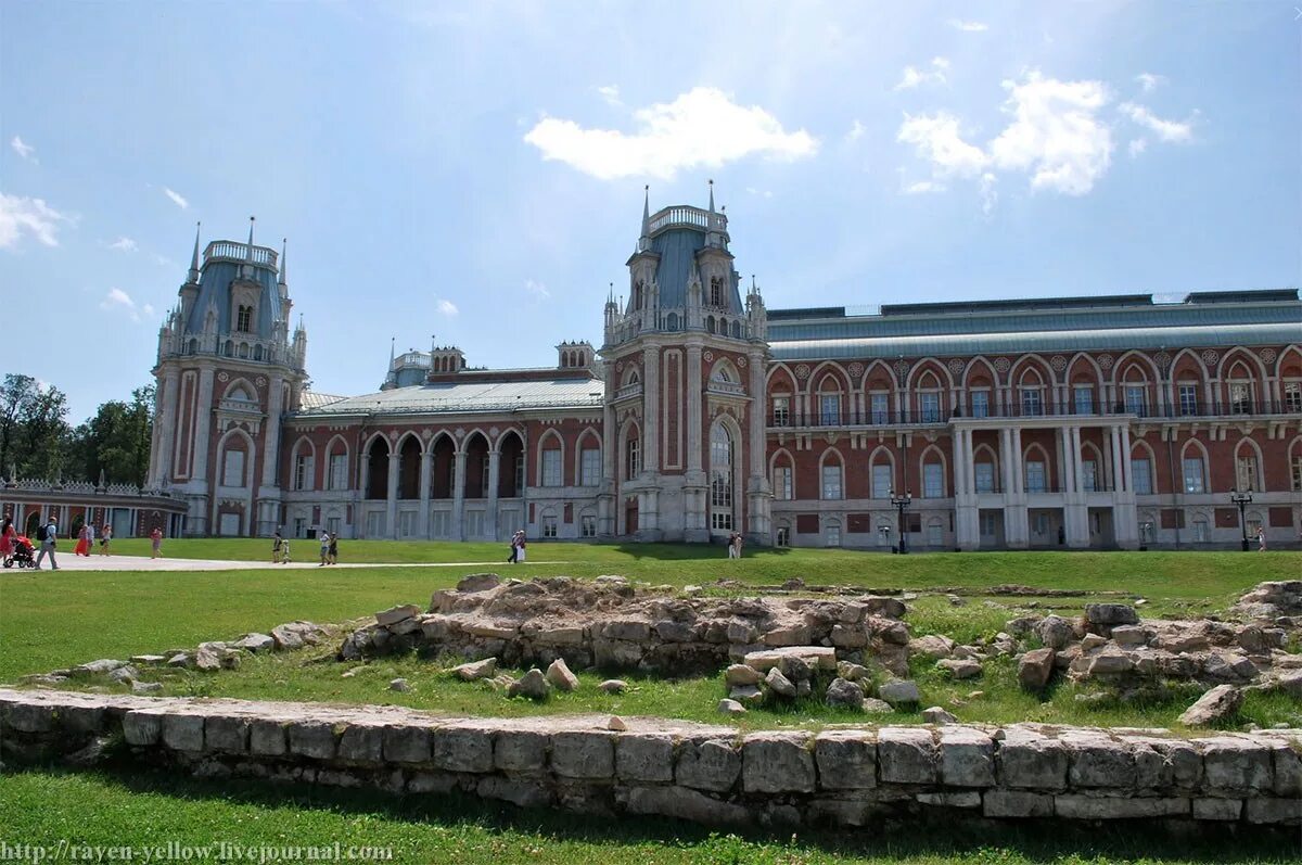 Жить в царицыно. Царицынский дворец Баженова. Парковый ансамбль Царицыно. Парк заповедник Царицыно. Музей усадьба Царицыно.