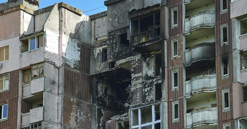 Разрушенный дом харьковская обл внутри. Харьков март 2022. Харьков 2021. Харьков в марте 2022. Одессе прогремели взрывы.
