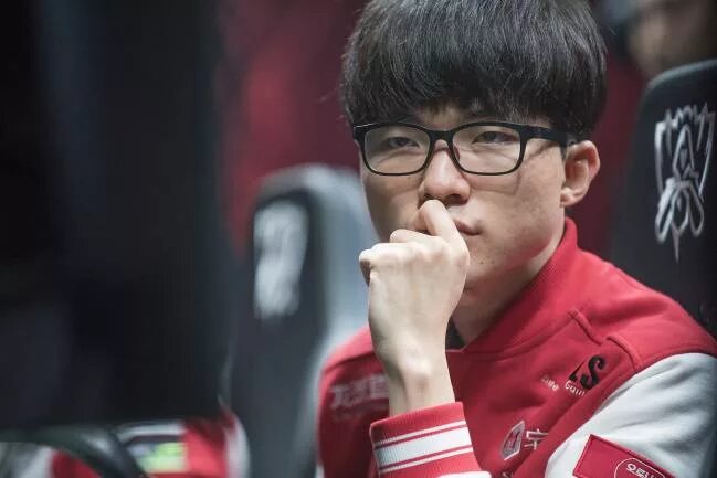 Java faker. Faker аналитик. faker рост. faker 2005. faker фото.