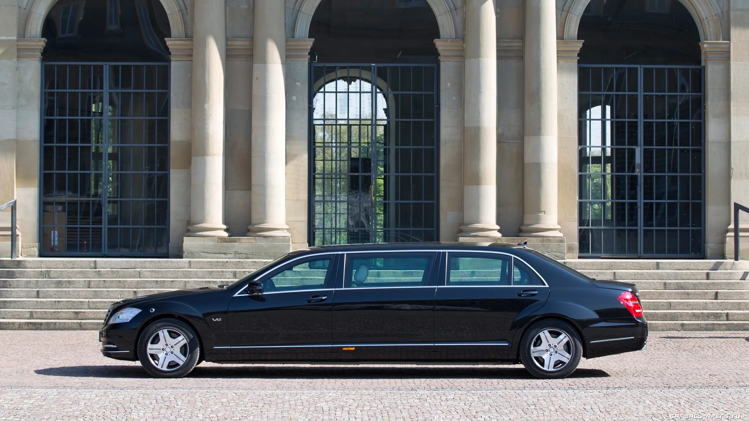 Купить мерседес s600. Mercedes s600 Pullman Guard. Mercedes-Benz s600 Pullman Guard w221. Мерседес s 600 Guard Pullman. Мерседесе w221 s600 Pullman.