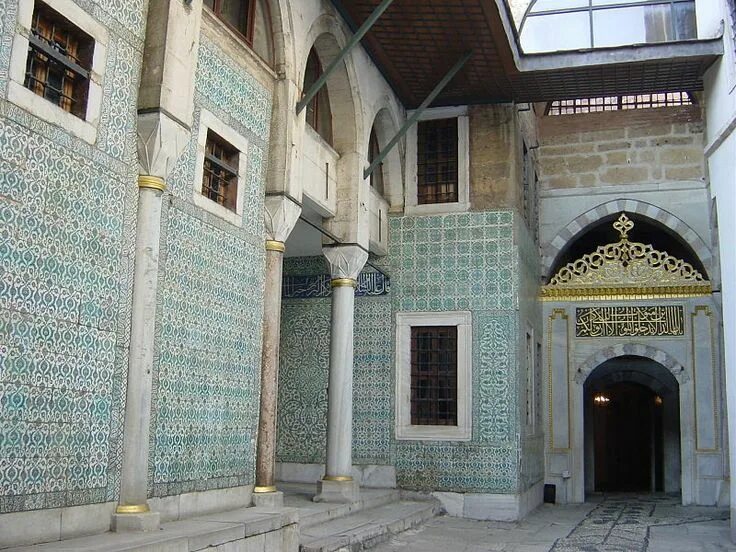 Istanbul Turkey : Hagia Sofia Basilica, Blue Mosque, Basilica Cistern, Street Ph