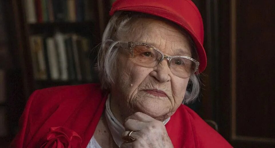 Брок бельцова летчица. Брок бельцова летчица. Летчица. Брок бельцова летчица. Брок бельцова летчица.