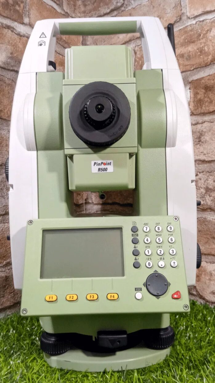 Девушка с тахеометром. Leica flexline ts02 plus. Leica ts10. Leica ts06plus. Leica ts07 r500.