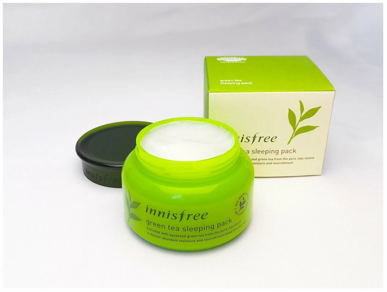 Зеленая маска отзывы. Innisfree Green Tea sleeping Mask. Маска зеленый чай. Маска ночная зеленый чай. Innisfree маска с зеленым чаем.