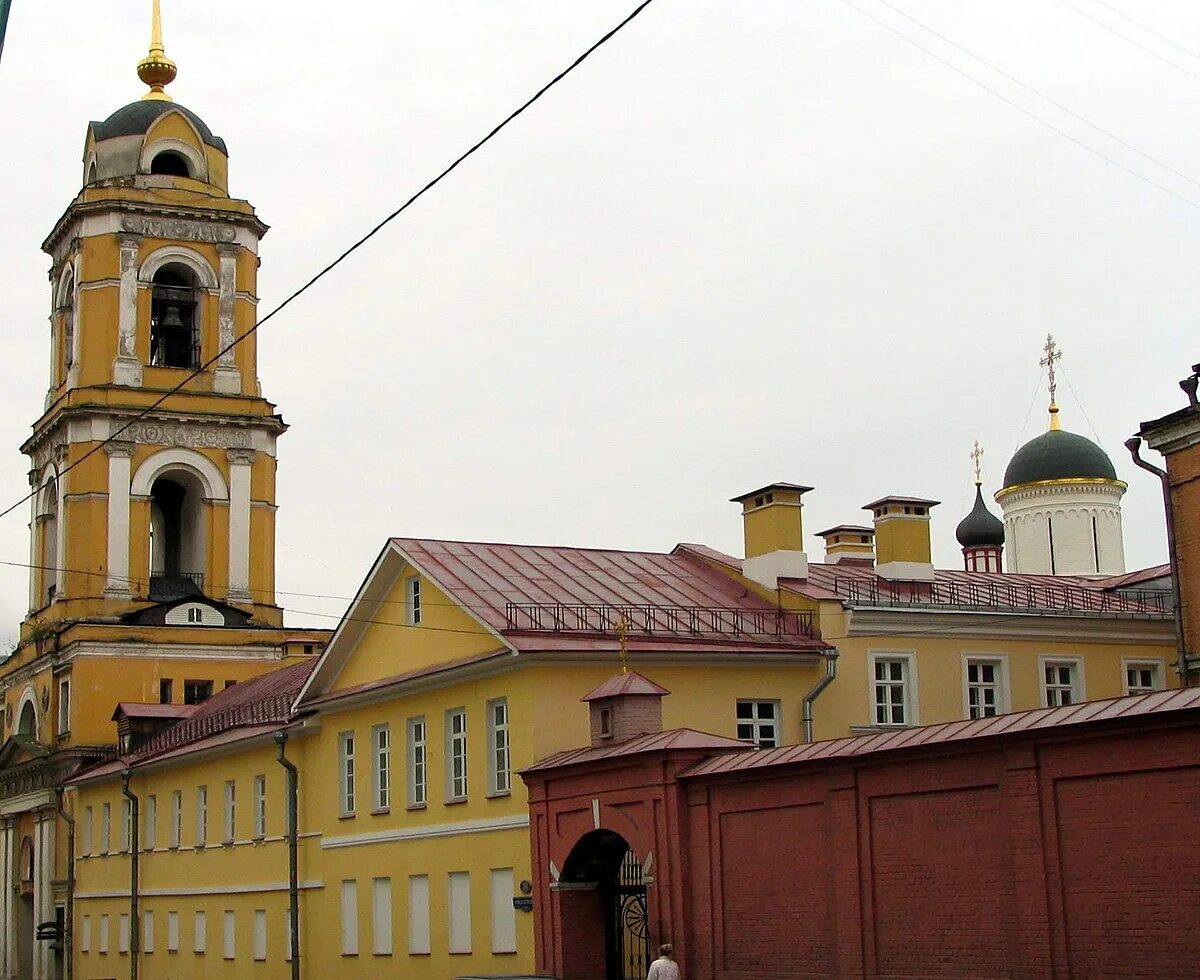 Богородице-рождественский монастырь москва. Улица рождественка объекты культурного наследия. Рождественский монастырь рождественка. Рождественский монастырь колокольня. Рождественский монастырь рождественка.