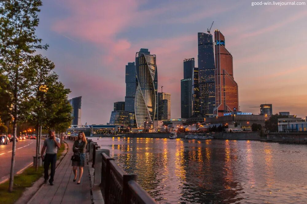 Погуляй сити. Набережная Москва Сити. Набережная Тараса Шевченко вид на Москва Сити. Вид на Москву Сити с набережной Москва реки. Набережная напротив Москва Сити.