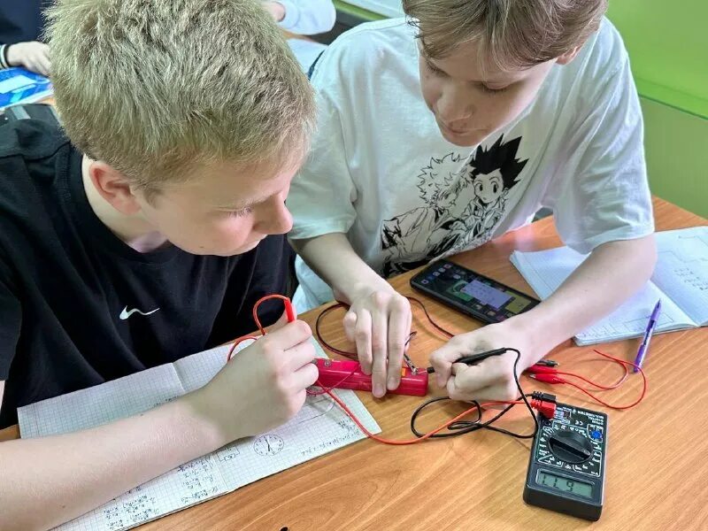 Школьники на олимпиаде. Цпмк москва школа. Цпмк всош. Цпмк всош. Всероссийская олимпиада школьников.