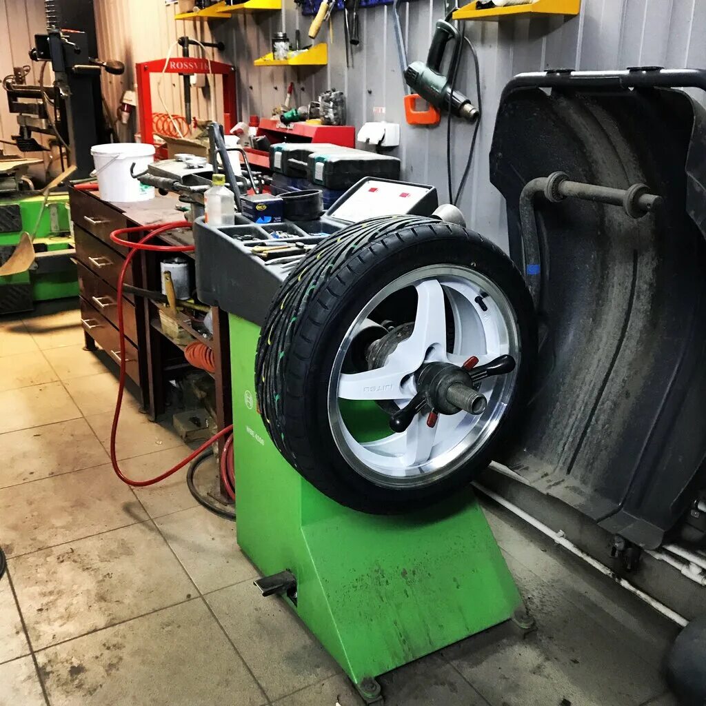 шиномонтажка на звездной 15 астрахань. шиномонтаж шахты круглосуточно. шиномонтаж домино на красноармейской в ростове на дону. шиномонтаж рядом со мной. шиномонтаж круглосуточно томск.