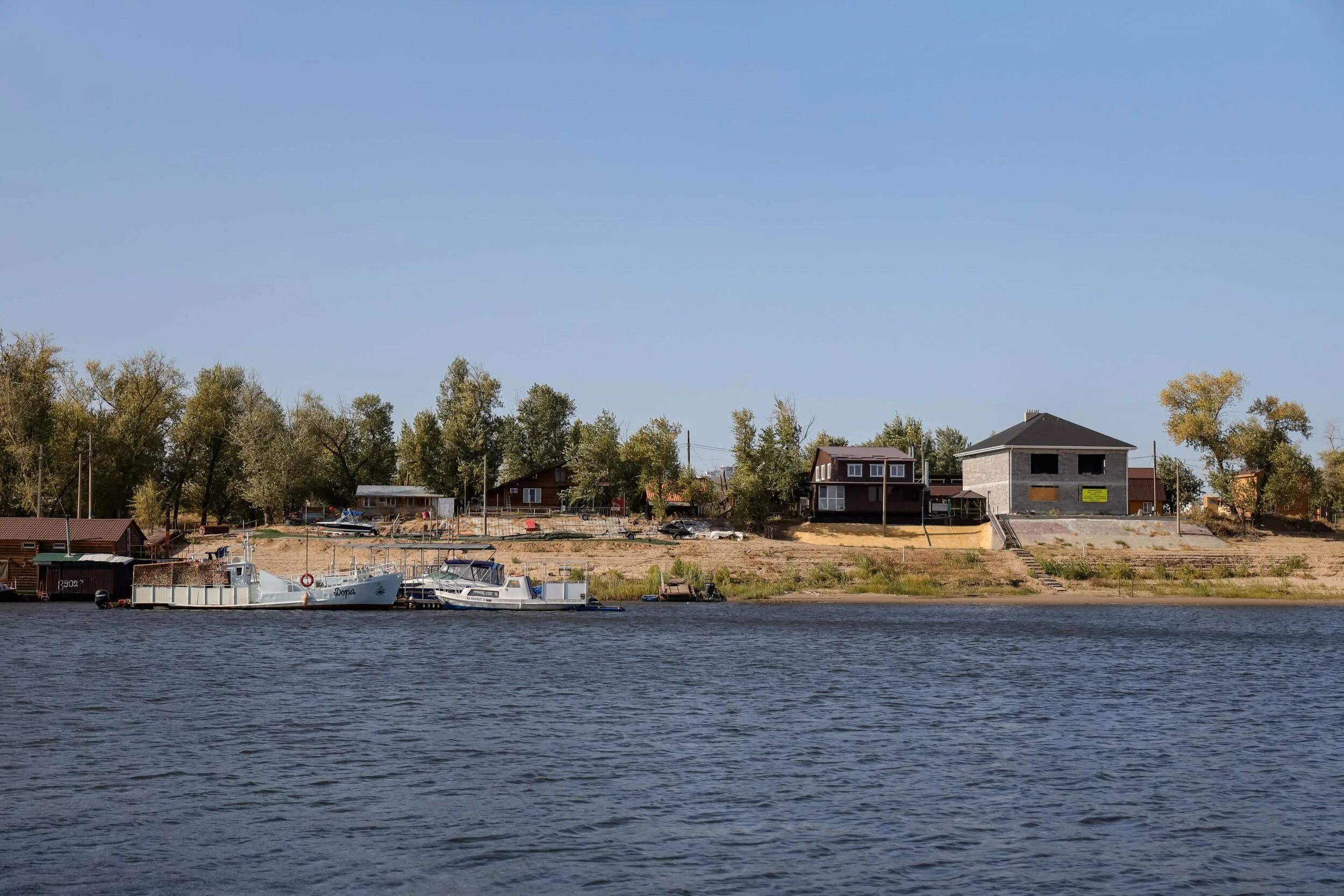 Новости краснослободска волгоградской. Остров Сарпинский Волгоград. Озера острова Сарпинский Волгоград. Остров Сарпинский острова на Волге. Волгоград остров Сарпинский Хутор Павловский.