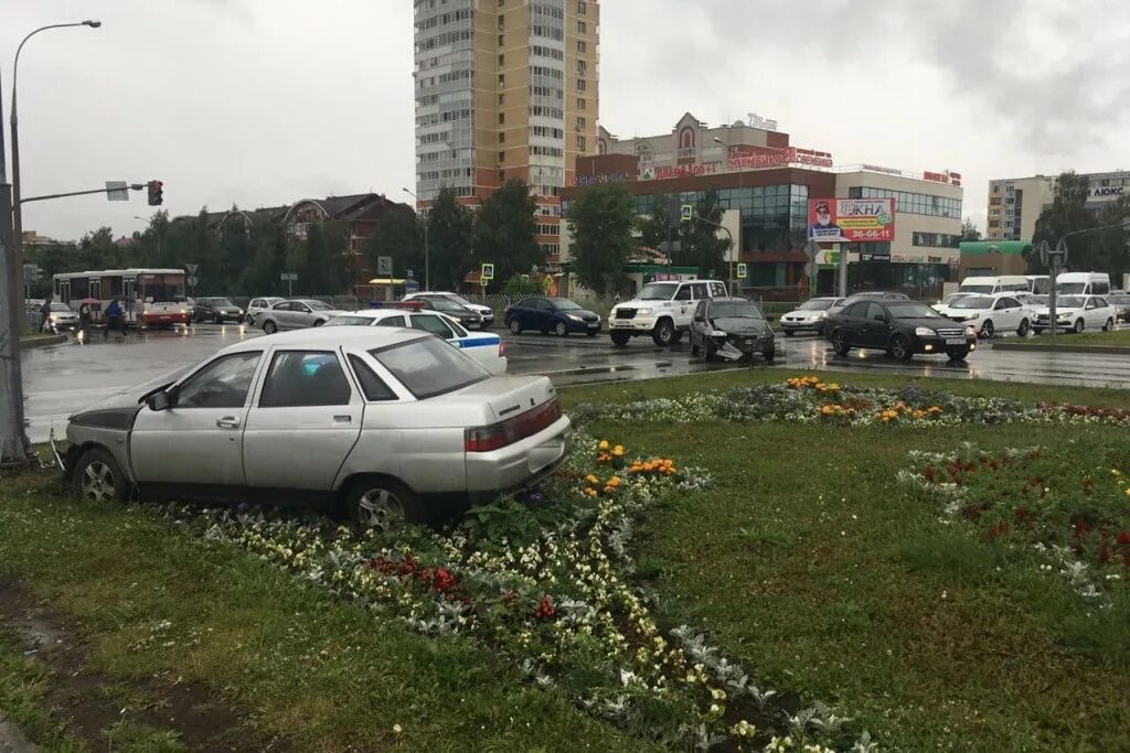 магазин перекресток во владимире. перекресток набережные челны. тц перекресток набережные челны. перекресток антей. проспект мира 3 набережные челны.