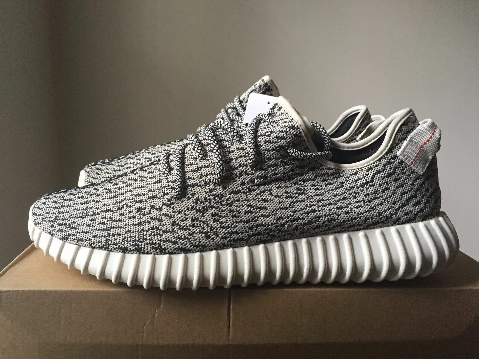 Yeezy купить оригинал. Adidas Yeezy Boost 350. Adidas Yeezy Boost 350 «Turtle dove». Adidas Yeezy Boost v1. Adidas Yeezy 350 v1.