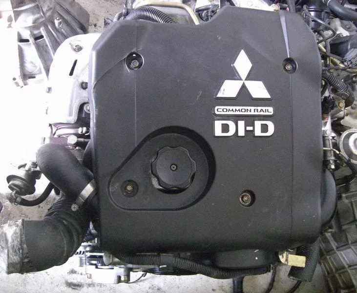 Двигатель Mitsubishi 4d56. ДВС Митсубиси Паджеро 2.5 дизель. Di-d двигатель Mitsubishi 2.5. Двигатель Митсубиси л200 2.4 дизель.