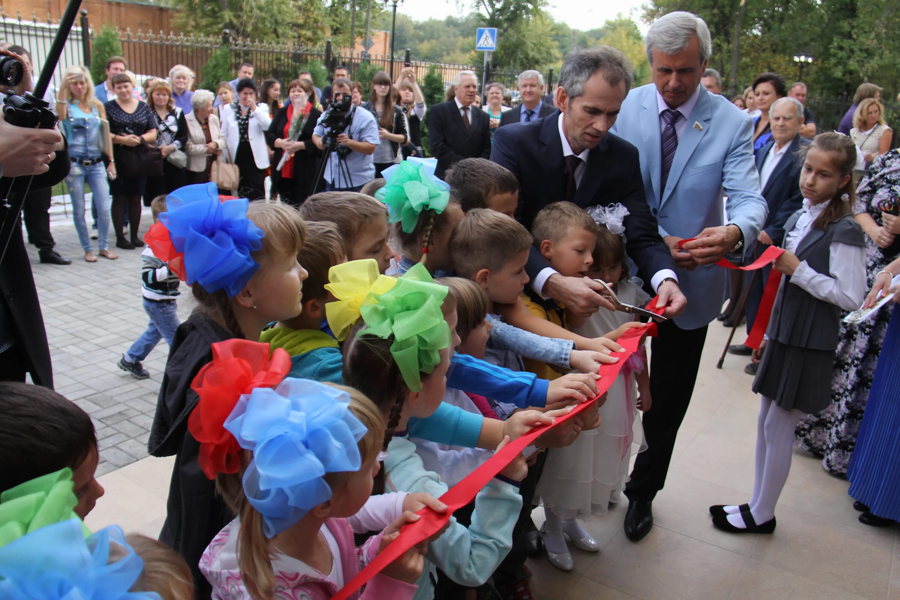 лыткарино фото. центр культуры лыткарино. бульвар крупенина лыткарино. люди города лыткарино. школа 3 город лыткарино.