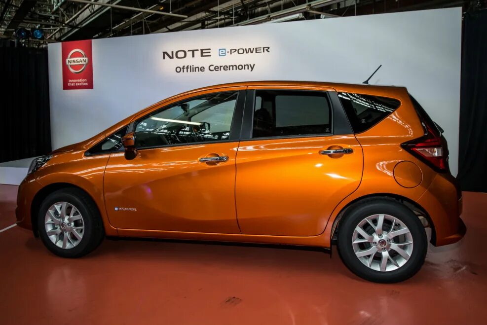 Nissan Note 2017. Nissan Note e-Power 2017. Ниссан ноте гибрид 2017. Ниссан ноут гибрид. Гибрид пауэр