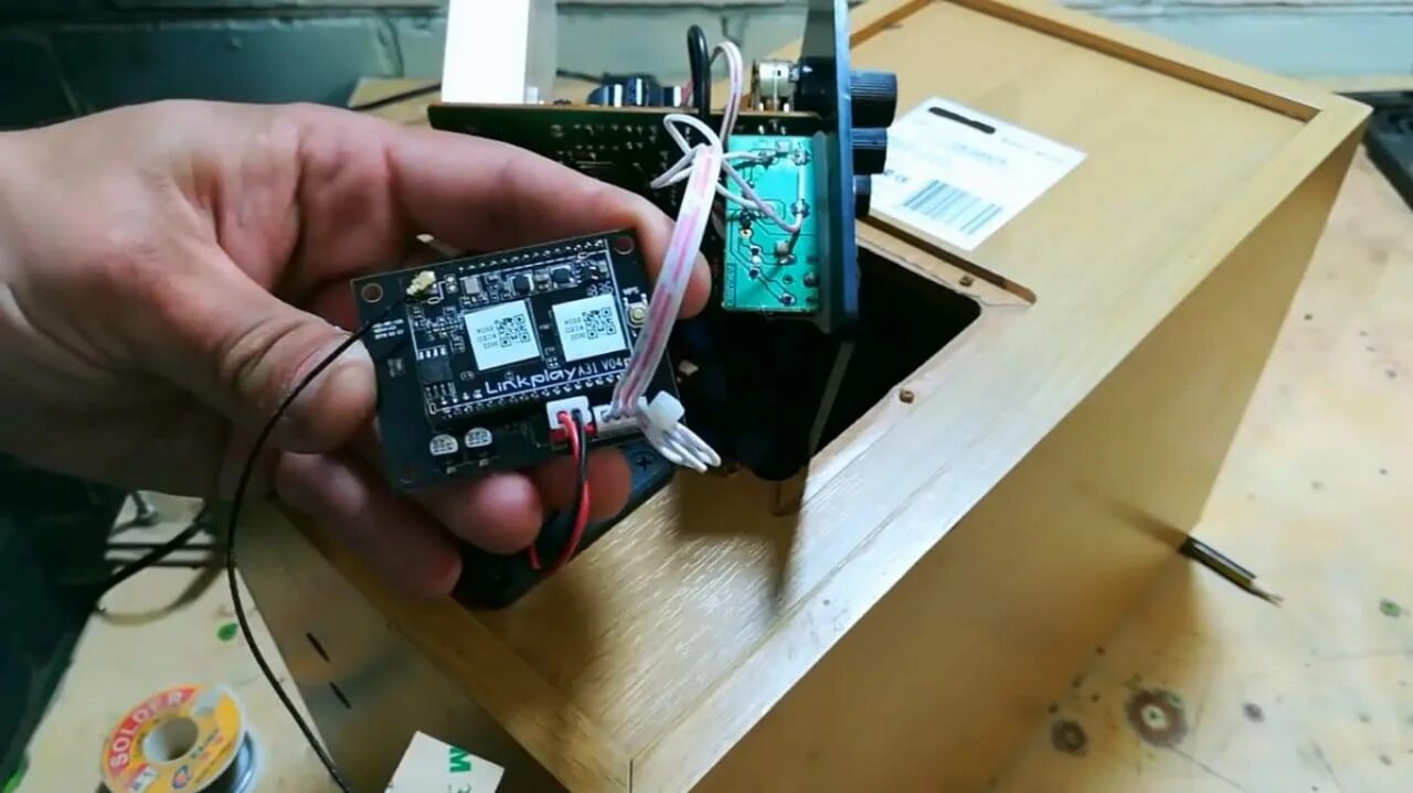 Динамик для тестера. Проверка работы динамика. Проверка работы динамика. Динамик в мультиметр. Полярность динамиков.