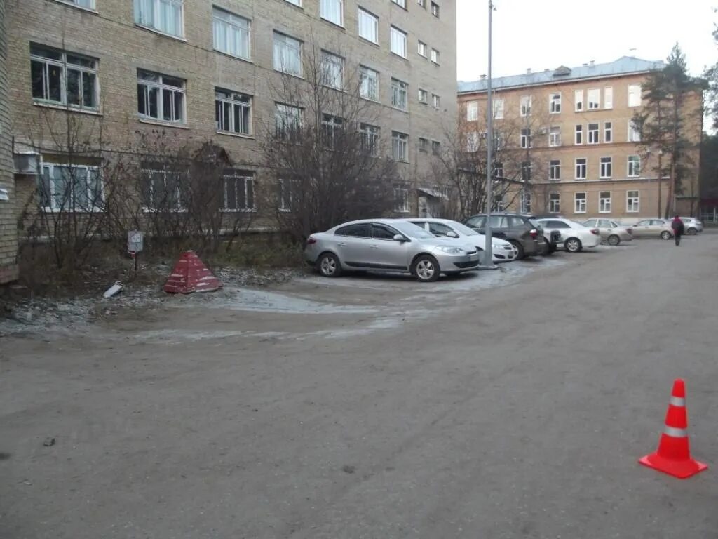 Шудаяг больница. Больница в шудаяге ухта. морг в шудаяге ухта. больница шудаяг ухта фото. республика коми, г.ухта, пгт.шудаяг, ул. павлова, д. 25.