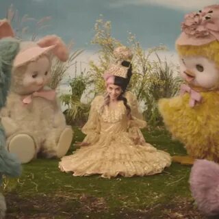 Mad hatter melanie martinez перевод