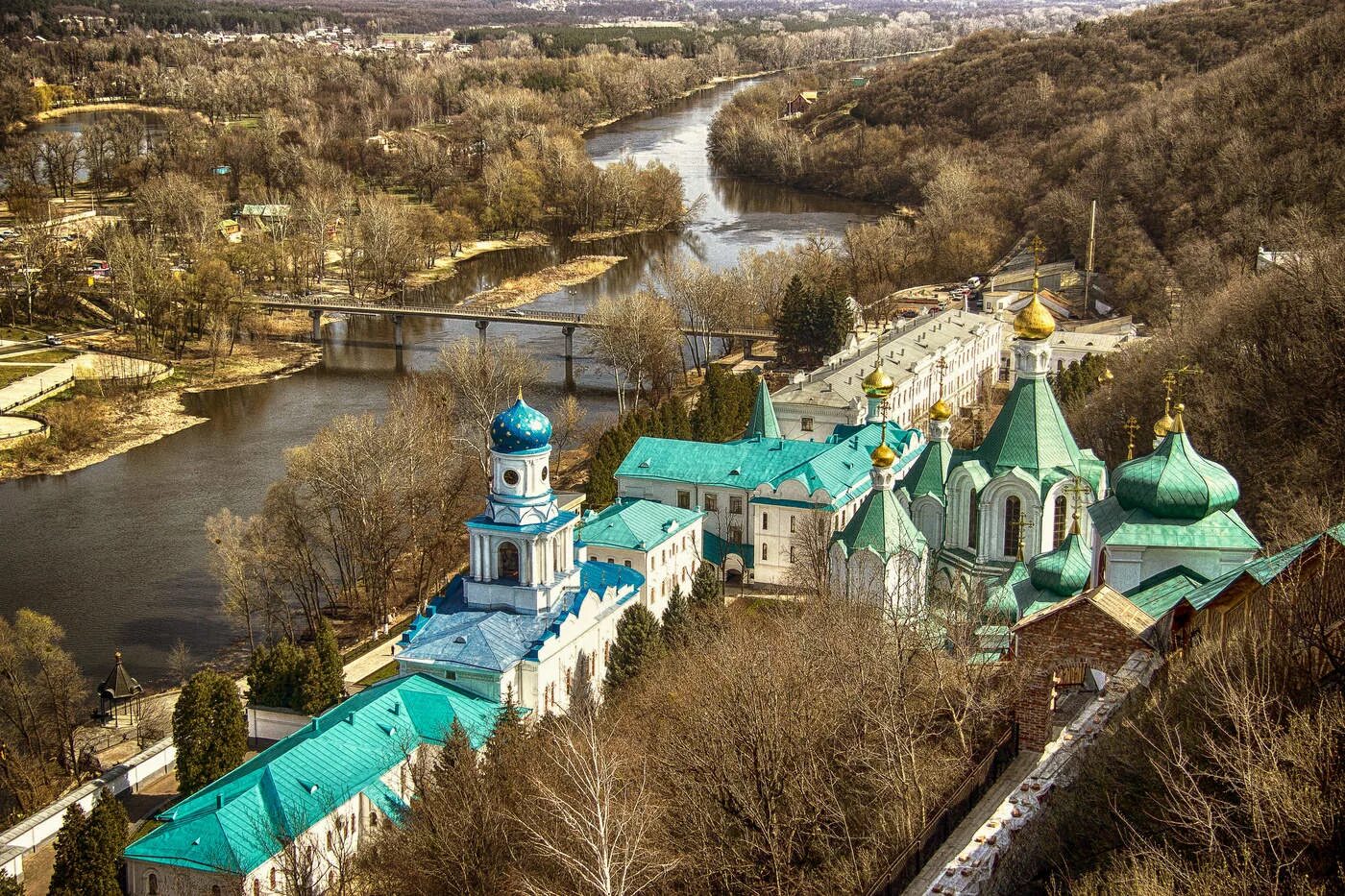 Свято-Успенская Святогорская Лавра. Свято-Успенская Святогорская Лавра, Украина, Святогорск. Свято Успенский Лавра Святогорск. Святогорский монастырь Славяногорск.