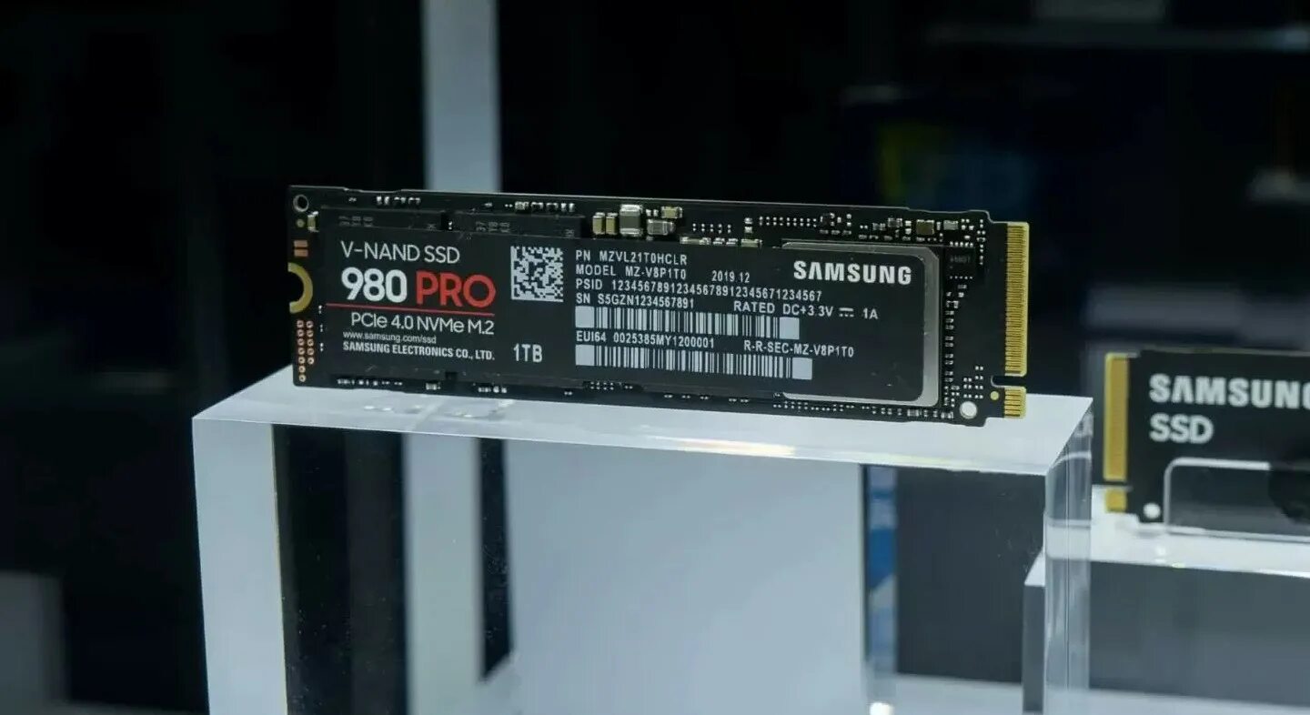 Nvme накопитель samsung 980. Samsung 980 NVME. Накопитель Samsung SSD M.2 (PCI-E NVME) 1tb Samsung 980 (r3500/w3000mb/s). SSD Samsung 980 EVO Plus. Samsung 980 Pro 1 ТБ.