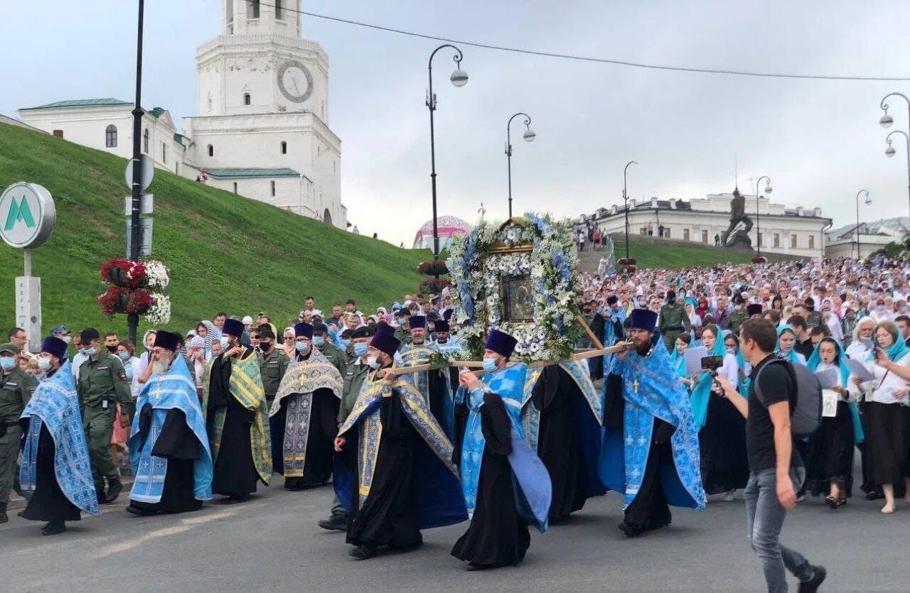 Какой сегодня в казани. Крестный ход Казань. Крестный ход Казань 1905. Крестный ход Екатеринбург.