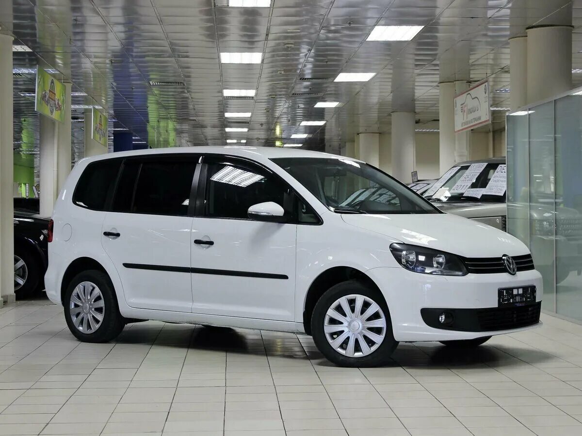 туран 2010 год. фольксваген туран 2010. фольксваген компактвэн туран. 4  (140 л. 2 мт,.