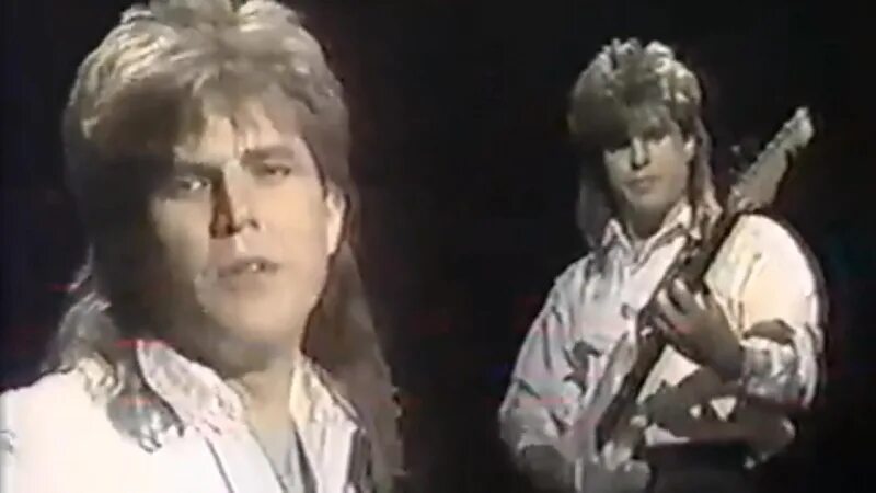 Кто поет песню письма издалека. Кто поет песню письма издалека. Кто поет песню письма издалека. Письма издалека глызин. Глызин письма издалека табы.