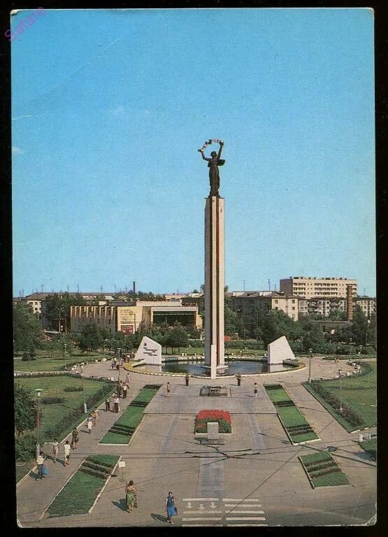 Площадь Победы. Троллейбусная остановка