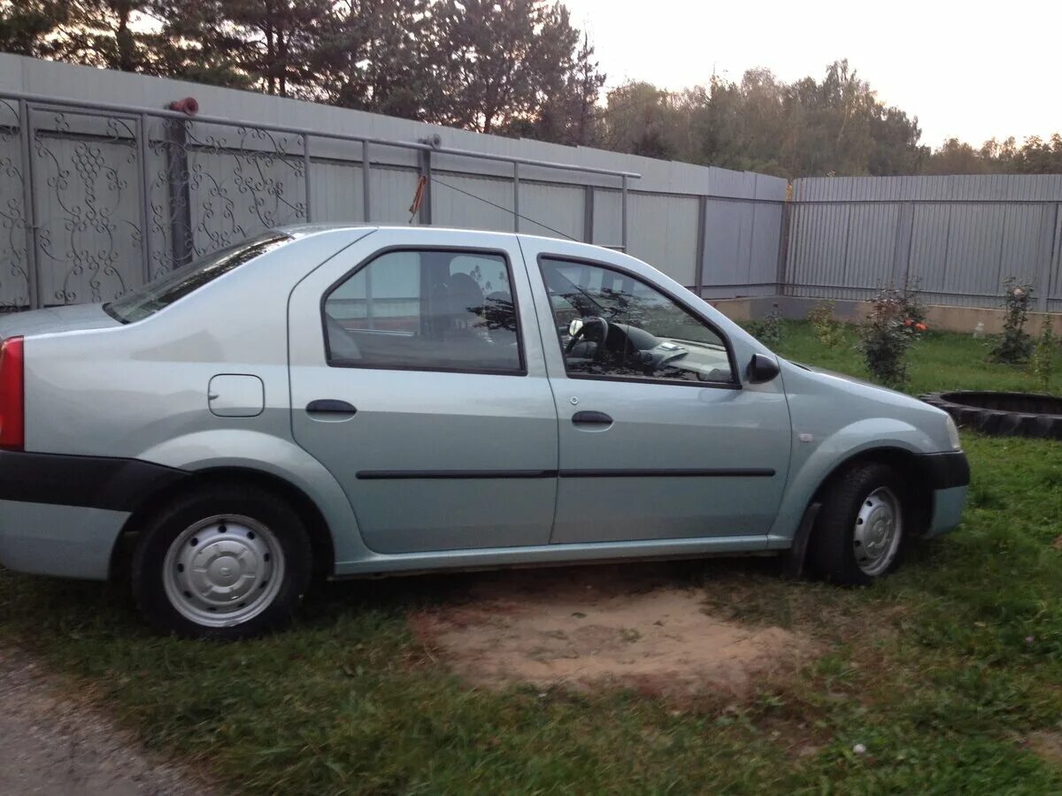 Авито машины с пробегом рено. Renault Logan 1 2005. Рено Логан 2005 года. Renault Logan i 2005. Логан седан 2005.