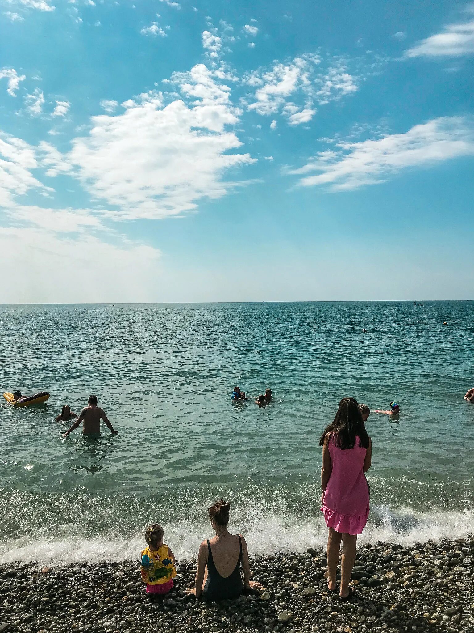 Море в Имеретинской бухте. Бухта в Сочи Имеретинская бухта. Сочи Адлер море. Пляж Имеретинская бухта 2022.