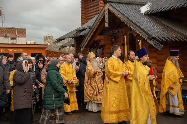 храм равноапостольной нины новороссийск. храм нины в черемушках расписание богослужений. храм святой равноапостольной нины в черемушках. церковь святой нины в грузии. храм святой нины в спб.